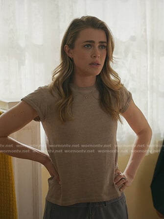 Michaela's beige tee on Manifest