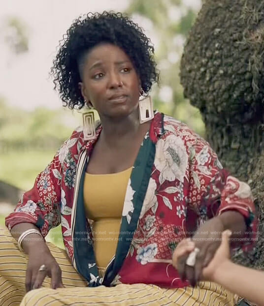 Nova's red floral top and rectangle earrings on Queen Sugar