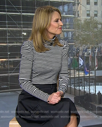 Savannah's stripe turtleneck top on E! News