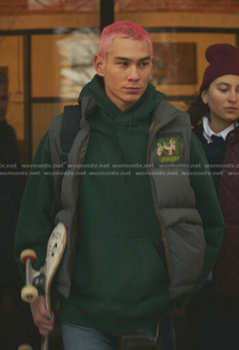 Aki's grey puffer vest on Gossip Girl