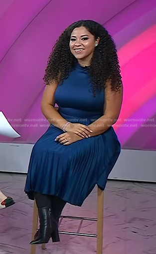 Arianna Davis's blue sleeveless pleated dress on Today