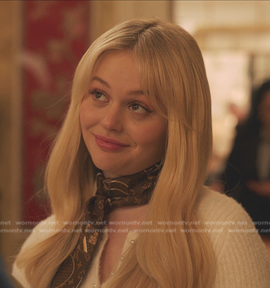 Audrey's brown monogram scarf on Gossip Girl