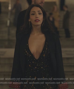 Luna's black embroidered coat on Gossip Girl