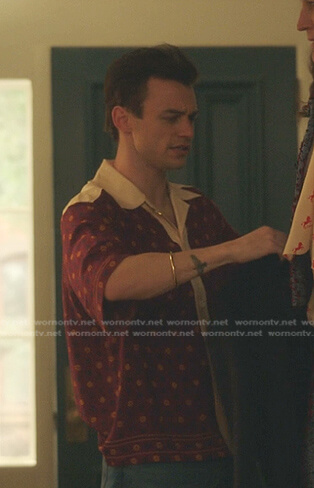 Max's red floral print shirt on Gossip Girl