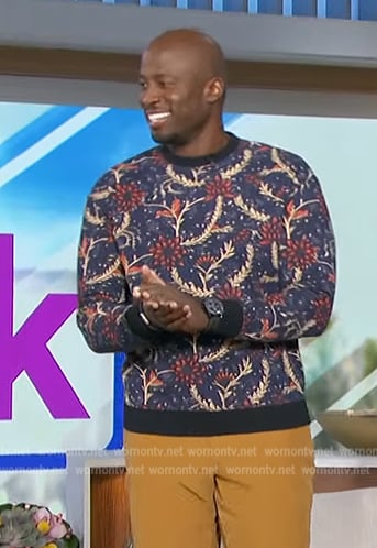 Akbar's blue floral sweatshirt on The Talk