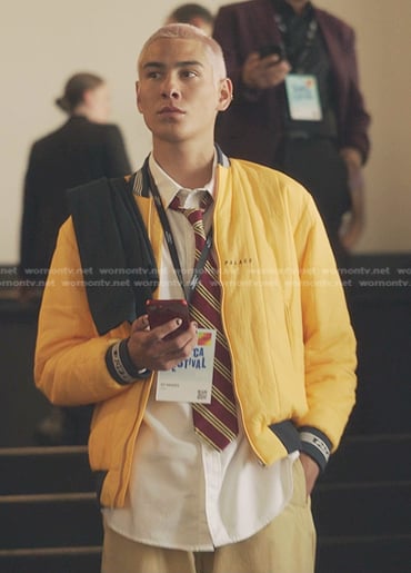 Aki's yellow bomber jacket on Gossip Girl