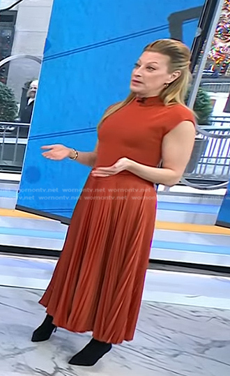 Dr. Anne Negrin's brown pleated dress on Today