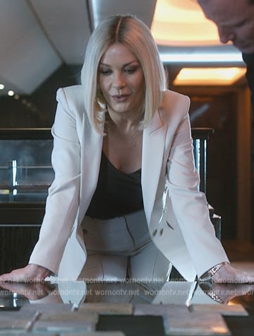 Billie's white double breasted blazer on National Treasure: Edge of History