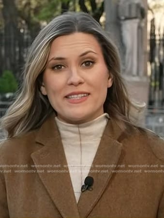 Erin McLaughlin's beige windowpane sweater on Today
