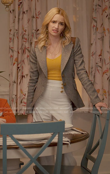 Georgia's herringbone blazer and white pants on Ginny & Georgia