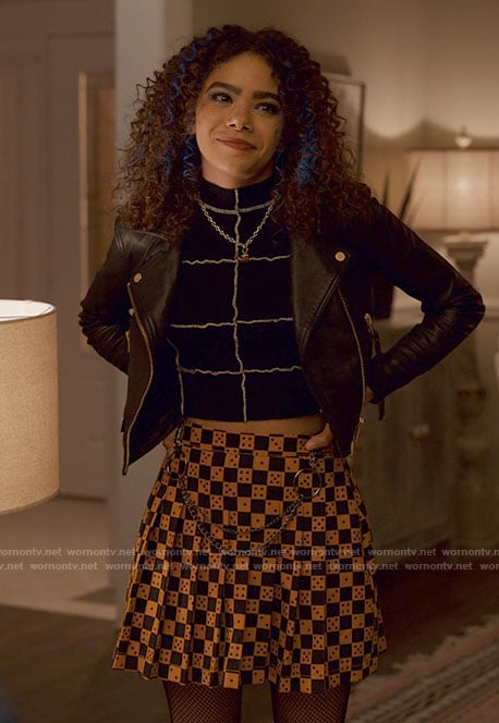 Ginny's cropped leather jacket and dice print skirt on Ginny & Georgia