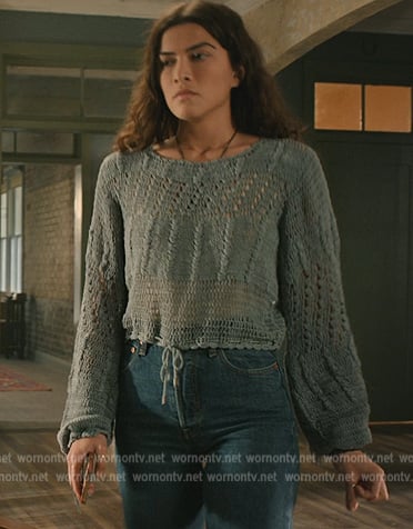 Jess's blue open knit sweater on National Treasure: Edge of History