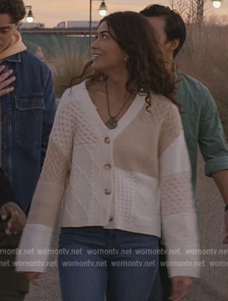 Jess's colorblock beige cardigan on National Treasure: Edge of History