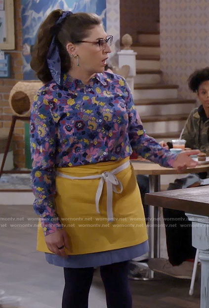 Kat's blue floral button down shirt on Call Me Kat