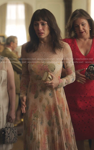 Kiki's pink floral pleated dress on Gossip Girl