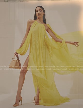 Luna's yellow pleated chiffon dress on Gossip Girl