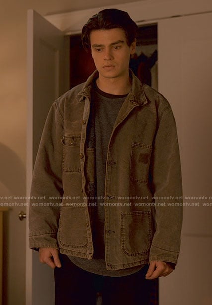 Marcus's grey denim jacket on Ginny & Georgia