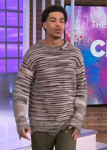 Marcus Scribner's gray striped sweater on The Kelly Clarkson Show