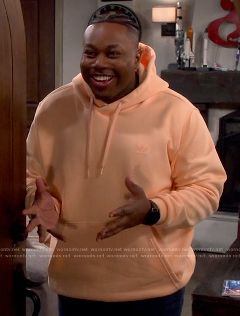 Marty's peach hoodie on The Neighborhood