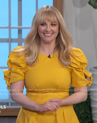Melissa Rauch's yellow puff sleeve dress on The Talk