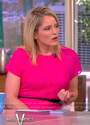 Sara's pink contrast ruffle dress on The View