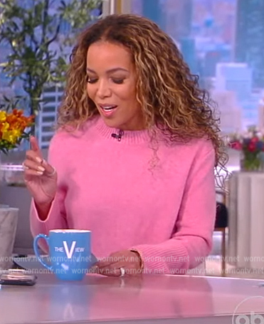 Sunny's pink cashmere sweater on The View