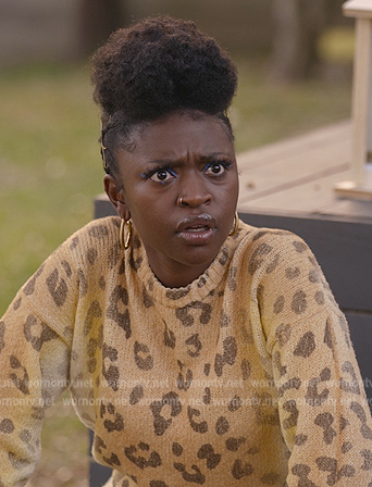 Tasha's leopard print sweater on National Treasure: Edge of History
