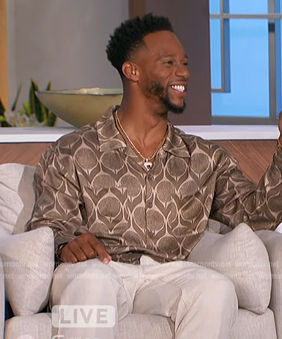 Victor Cruz's geometric print satin shirt on The Talk