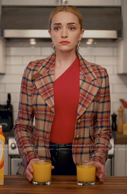 Georgia's red plaid blazer on Ginny & Georgia