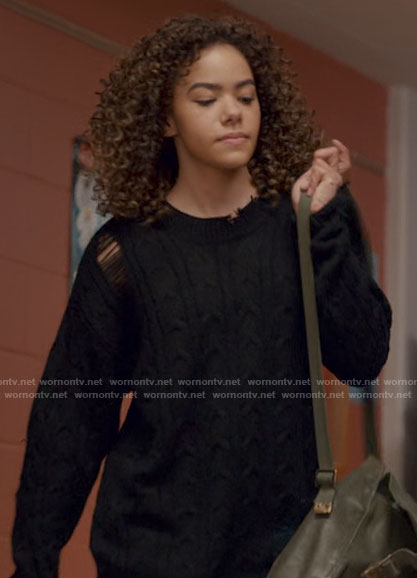 Ginny's black ripped cable knit sweater on Ginny & Georgia