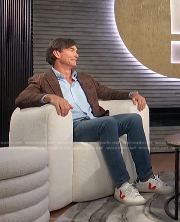 Jerry O'Connell's brown plaid blazer on E! News