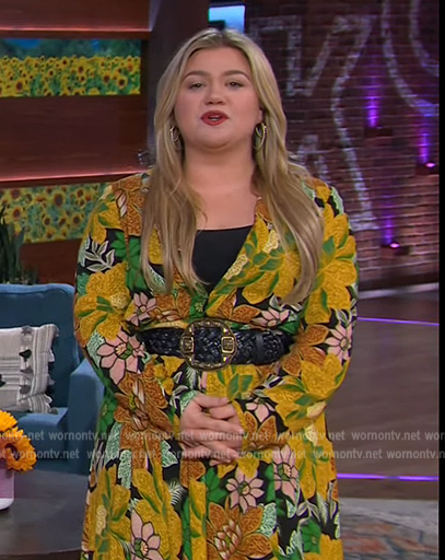 Kelly's yellow floral print maxi dress on The Kelly Clarkson Show