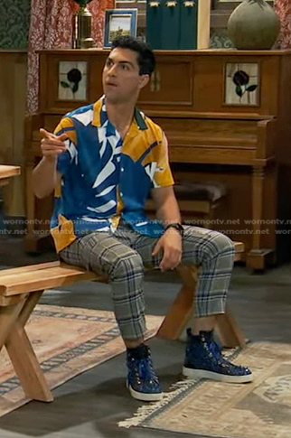 Parker's leaf print shirt and plaid pants on Bunkd