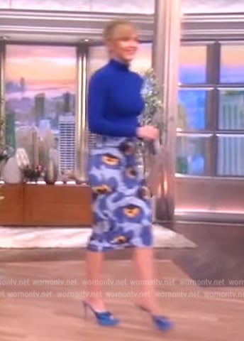 Sara's blue floral print skirt on The View