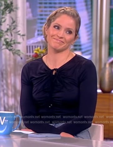 Sara's navy ruched top and denim skirt on The View