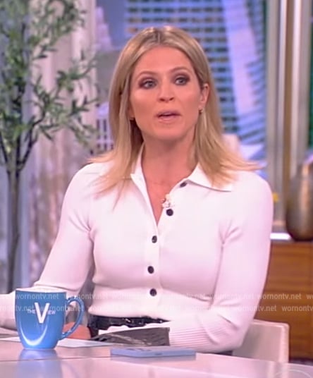Sara's white ribbed cardigan on The View