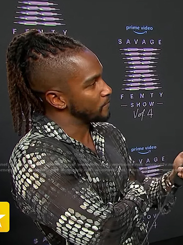 Scott's black printed shirt on Access Hollywood