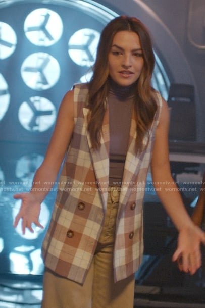 Allegra's plaid vest on The Flash