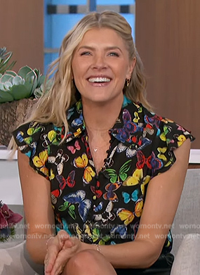 Amanda's black butterfly print top on The Talk