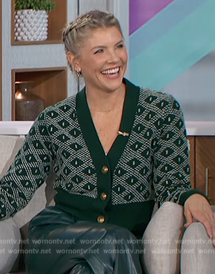 Amanda's green knit cardigan on The Talk