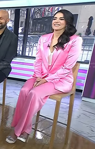 Cecily Strong's pink blazer and pants on Today