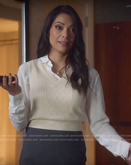 Helen's cable knit sweater vest on True Lies