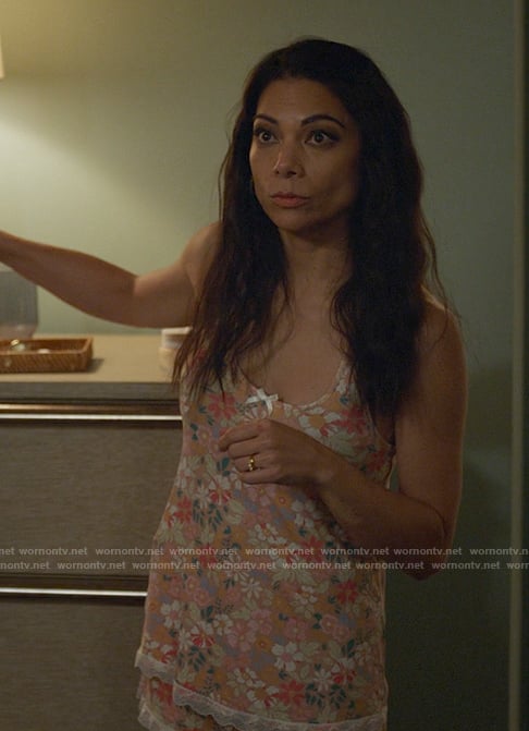 Helen's floral pajamas on True Lies