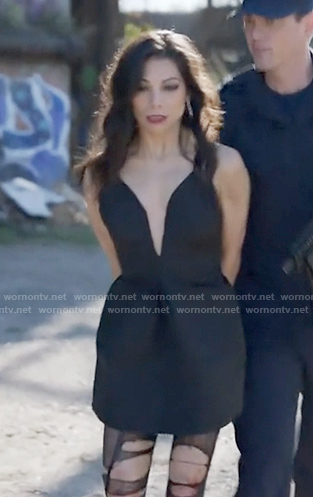 Helen's black mini dress with bow on True Lies