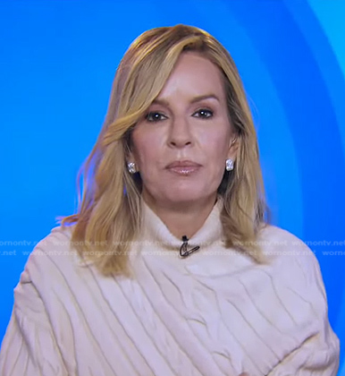 Jennifer's white cable knit sweater on Good Morning America