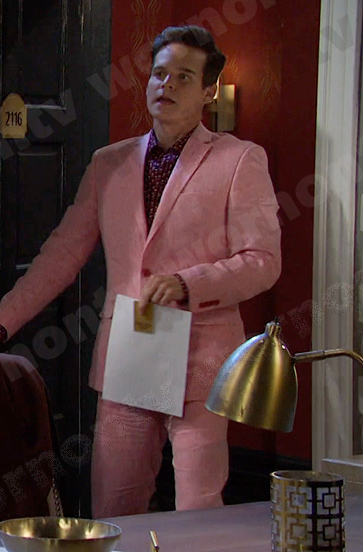 Leo's pink suit on Days of our Lives