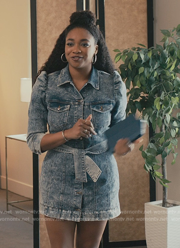 Lisa's denim tie waist dress on Bel-Air