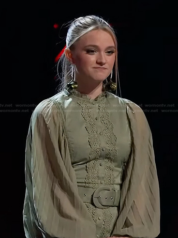 Mary Kate Connor's green lace-trim dress on The Voice