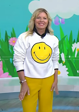Meredith Sinclair's white smiley face sweatshirt on Today