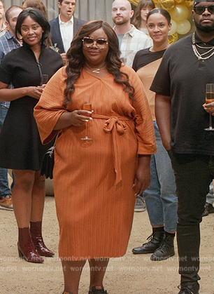 Nicky's tie waist dress on Grand Crew